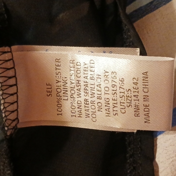 SHE + SKY TANK - Picture 3 of 3